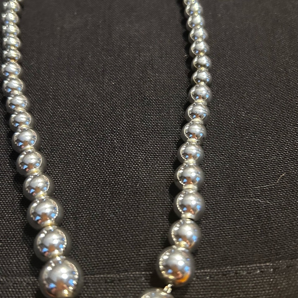 Auth Tiffany & Co Sterling Silver Graduate Beaded Ball Neck 16.25 in Send Offer - Picture 6 of 7